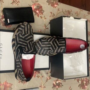 I am selling slip on shoes size 9 for men